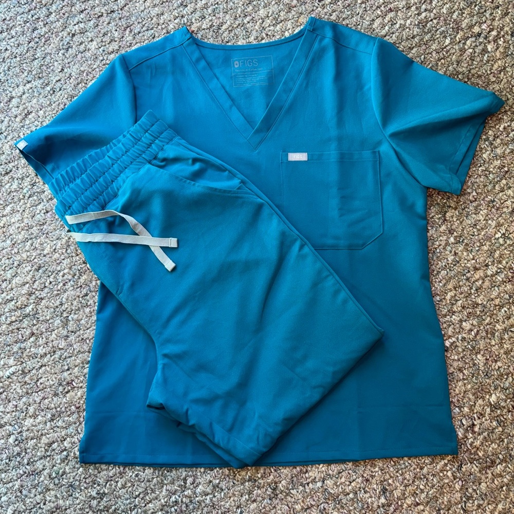 Figs Teal Women's Scrub Top and Pants Set